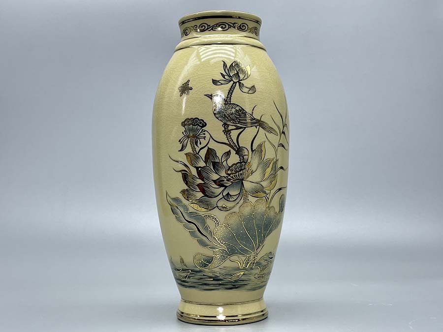 binh-phi-yen-hoa-sen-h35-gom-chu-dau-ve-vang-kim-3