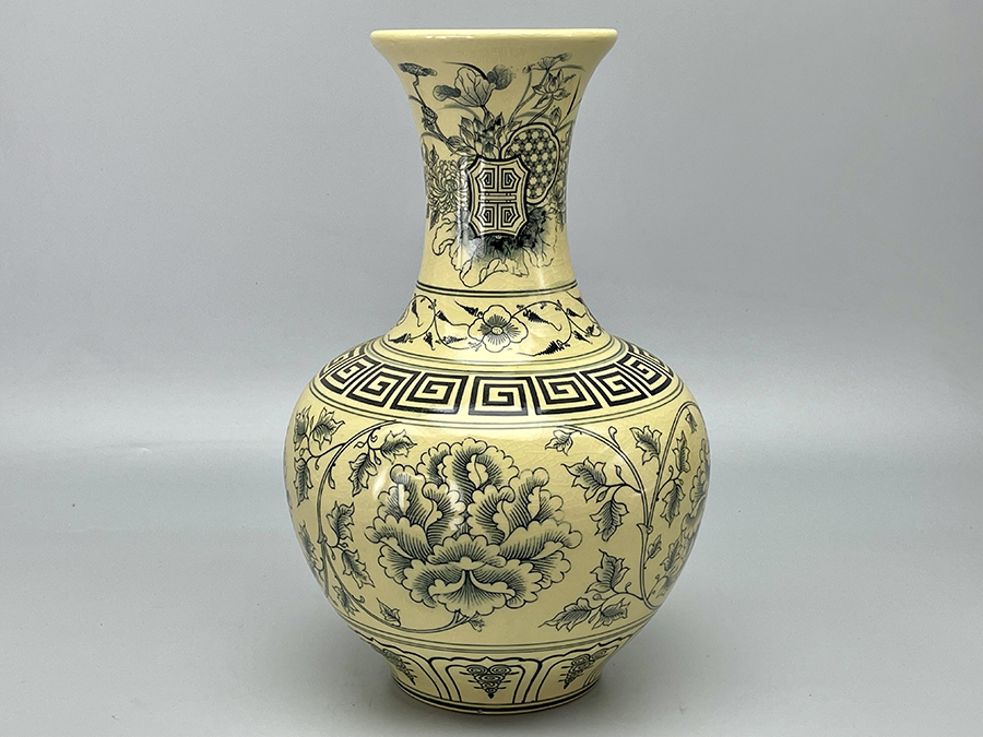 binh-phu-quy-hoa-phu-dung-h35-gom-chu-dau-truyen-thong-1