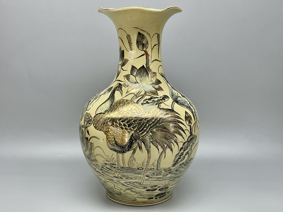 binh-phu-quy-sen-hac-h50-gom-chu-dau-ve-vang-kim-1