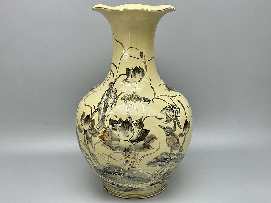 binh-phu-quy-sen-hac-h50-gom-chu-dau-ve-vang-kim-4