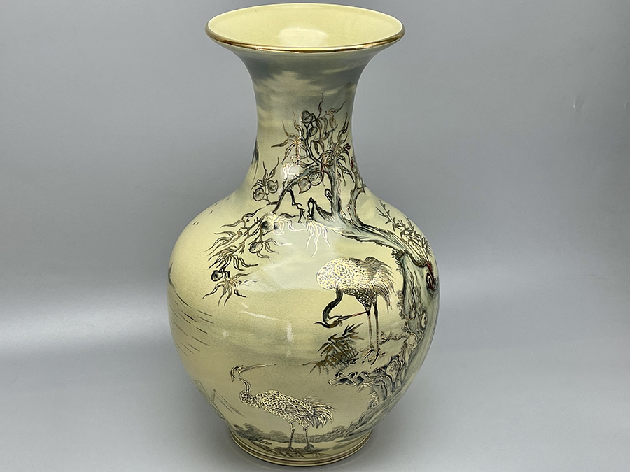 binh-phu-quy-tung-hac-3d-h50-gom-chu-dau-ve-vang-kim-3