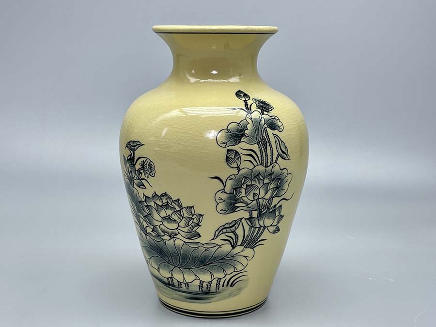 binh-thien-huong-hoa-sen-h28-gom-chu-dau-truyen-thong-4
