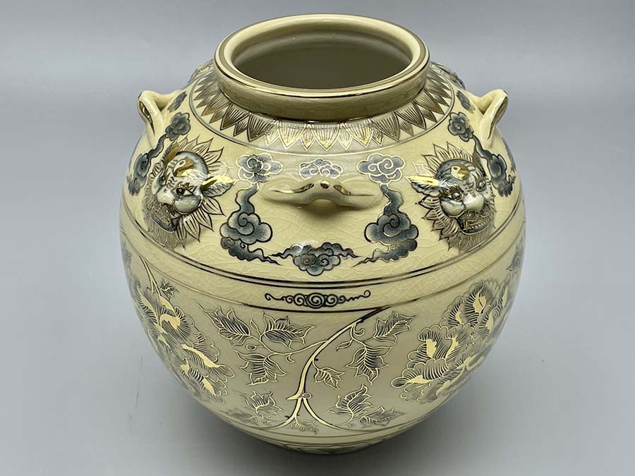 binh-tran-bao-h27-gom-chu-dau-ve-vang-kim-4