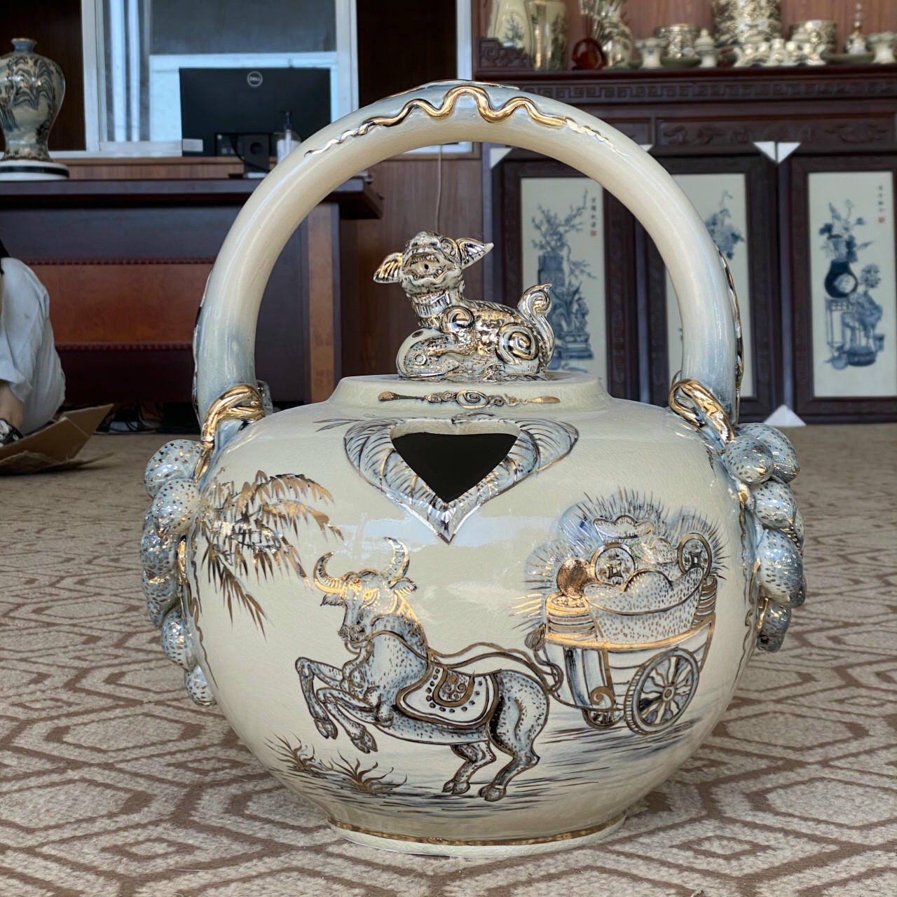 binh-voi-ve-vang-kim-gom-chu-dau-1