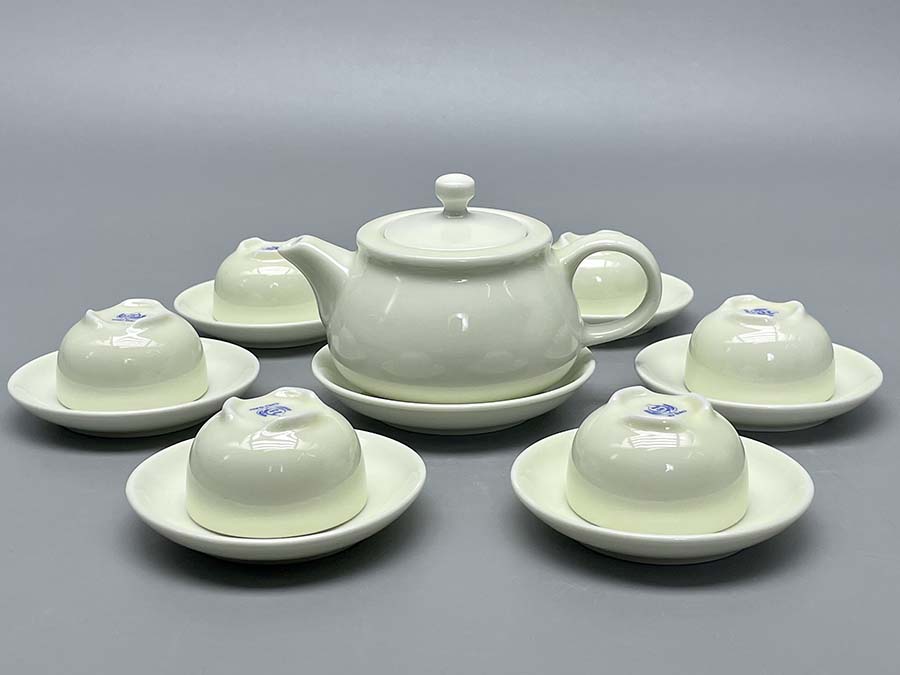 bo-am-chen-su-khong-quai-gom-chu-dau-truyen-thong-1