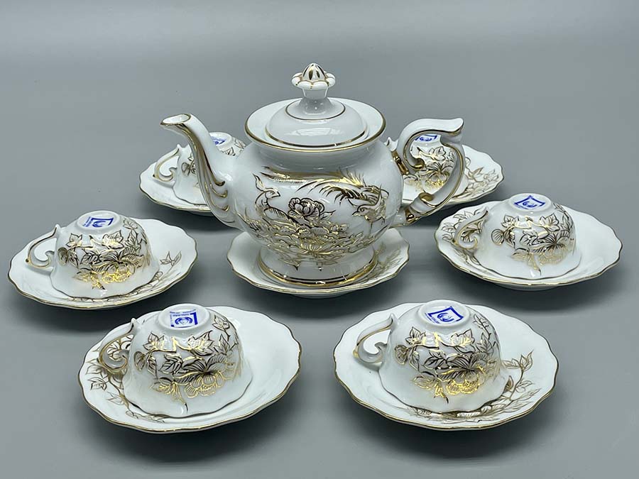 bo-am-tra-chim-cong-hoa-cuc-dap-noi-gom-chu-dau-ve-vang-kim-2