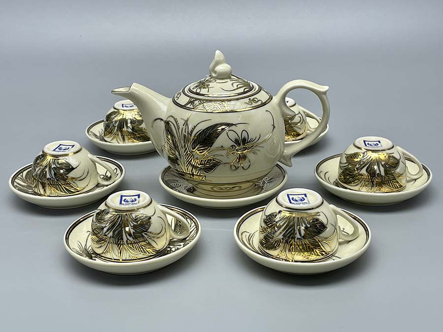 bo-am-tra-chuon-chuon-dang-tron-gom-chu-dau-ve-vang-kim-2