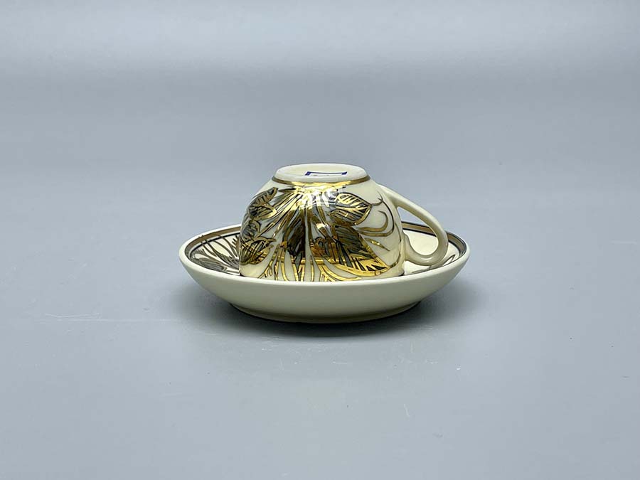 bo-am-tra-chuon-chuon-dang-tron-gom-chu-dau-ve-vang-kim-5