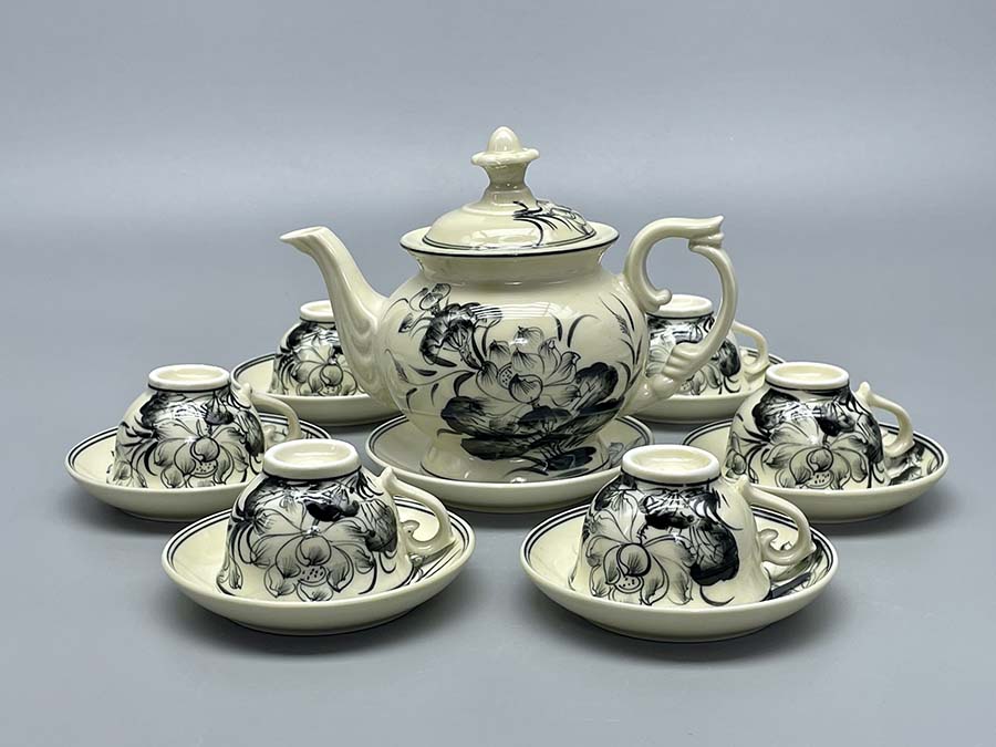 bo-am-tra-hoa-sen-gom-chu-dau-truyen-thong-1