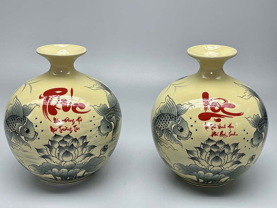 cap-binh-hut-loc-chep-sen-phuc-loc-h25-gom-chu-dau-truyen-thong