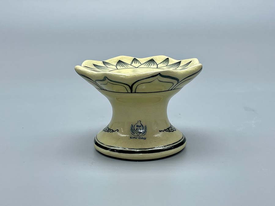 chan-nen-gom-chu-dau-ve-vang-kim-3