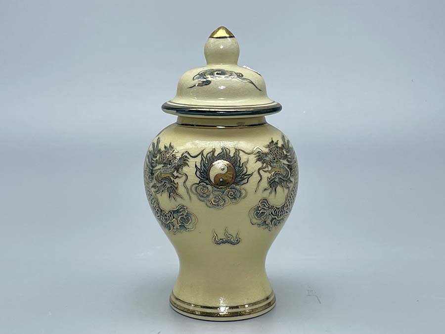 choe-tho-gom-chu-dau-ve-vang-kim-1