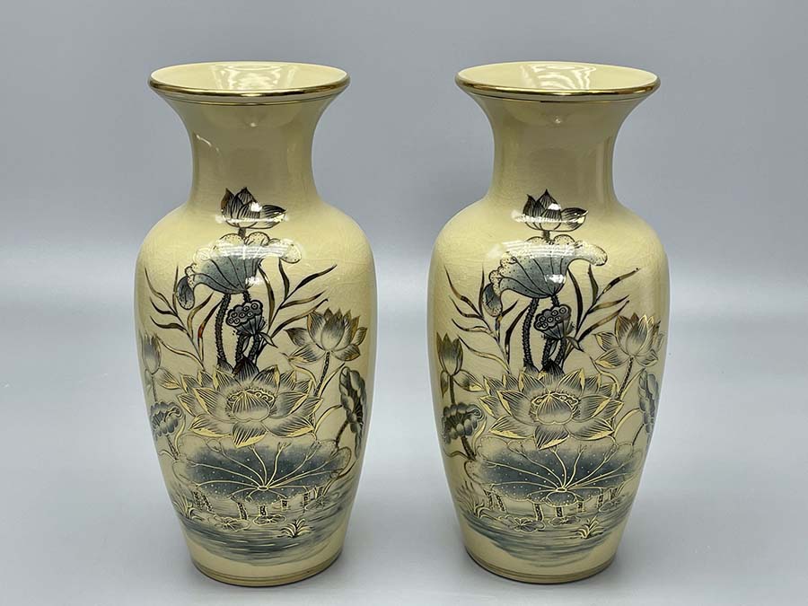 lo-hoa-sen-h35-gom-chu-dau-ve-vang-kim-2