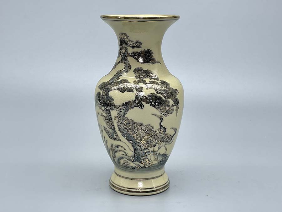 luc-binh-h27-gom-chu-dau-ve-vang-kim-1
