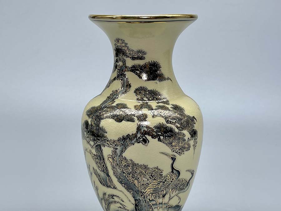 luc-binh-h27-gom-chu-dau-ve-vang-kim-4