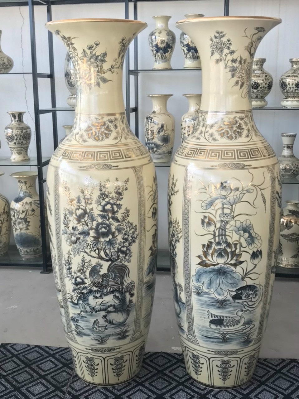 luc-binh-tu-canh-1-45m-gom-chu-dau-ve-vang-kim