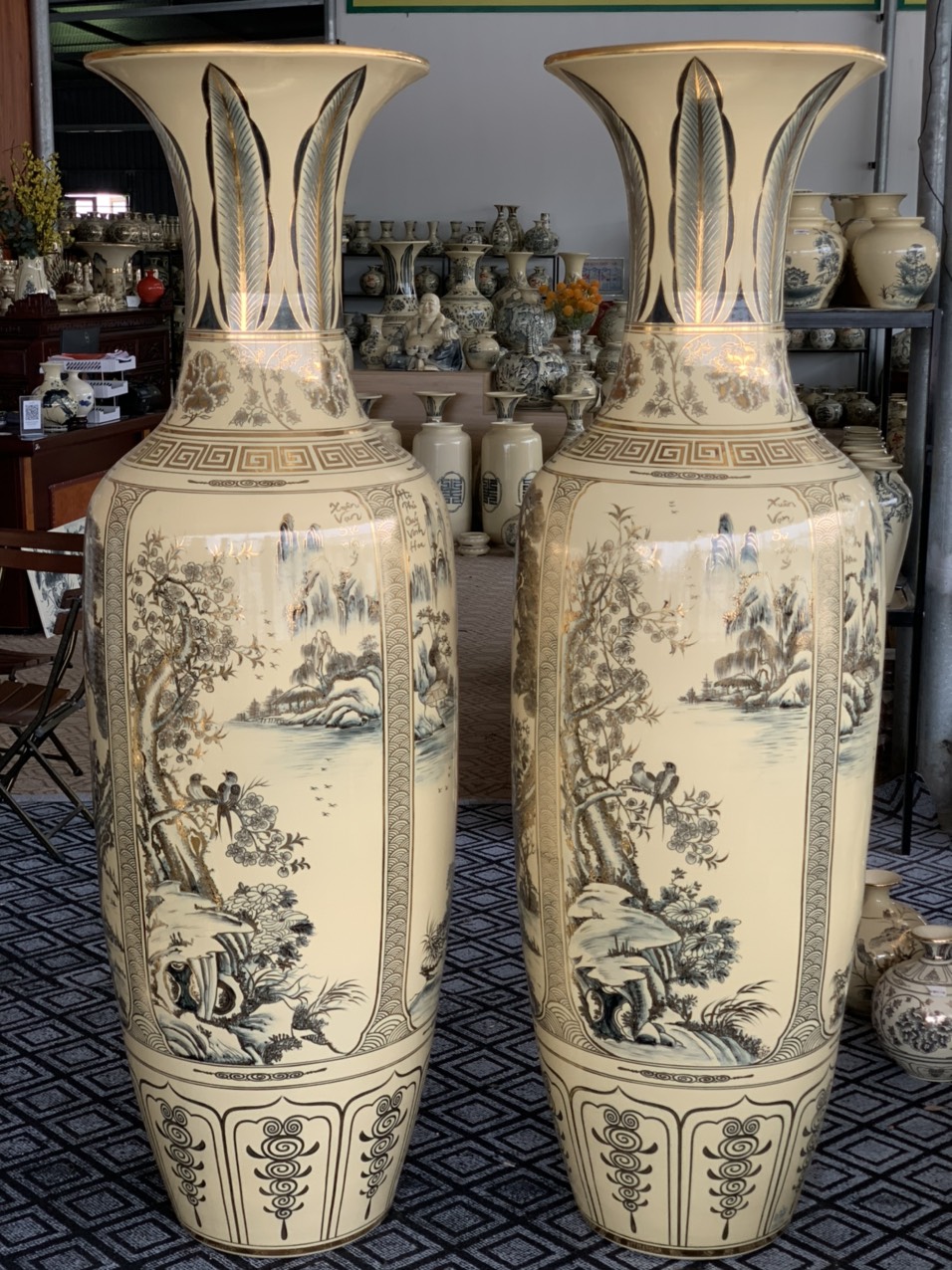 luc-binh-tu-canh-1-83m-gom-chu-dau-ve-vang-kim-2