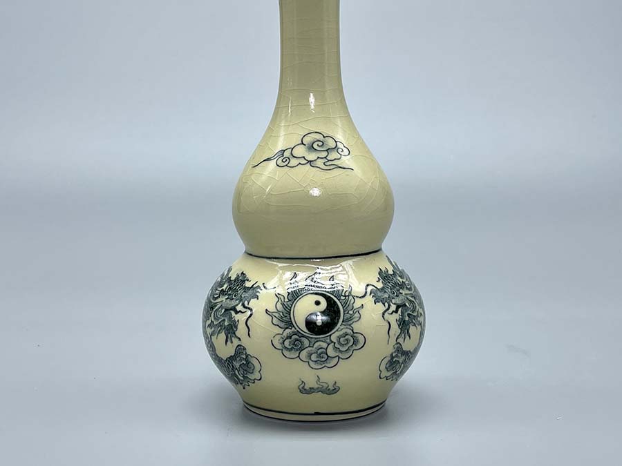 nam-ruou-gom-chu-dau-truyen-thong-2