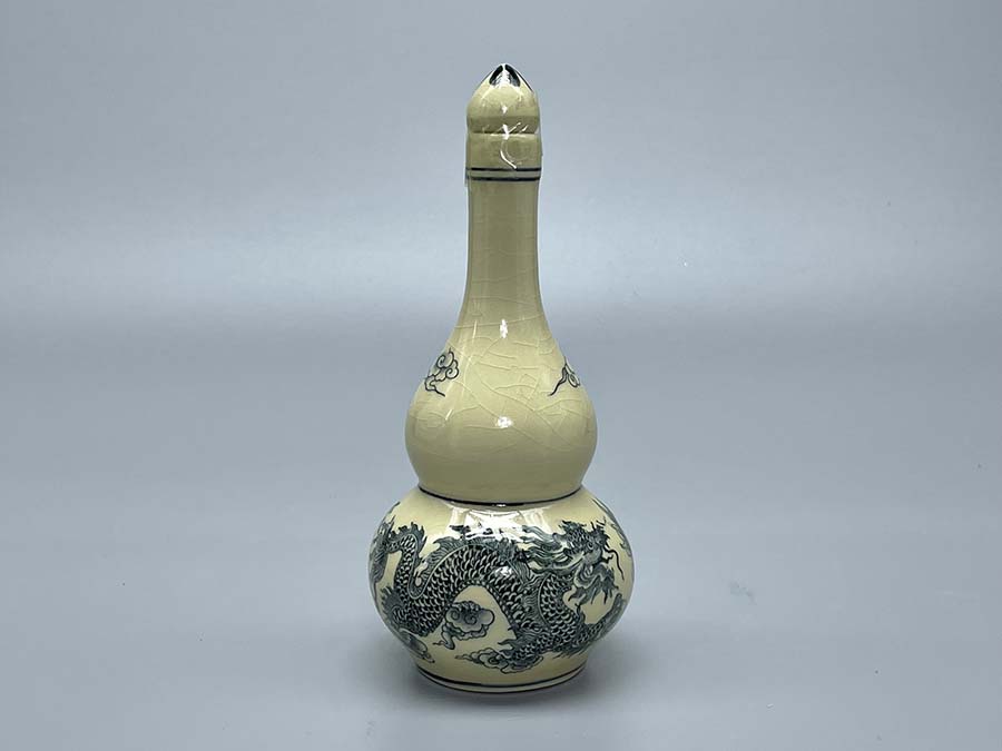 nam-ruou-gom-chu-dau-truyen-thong-3