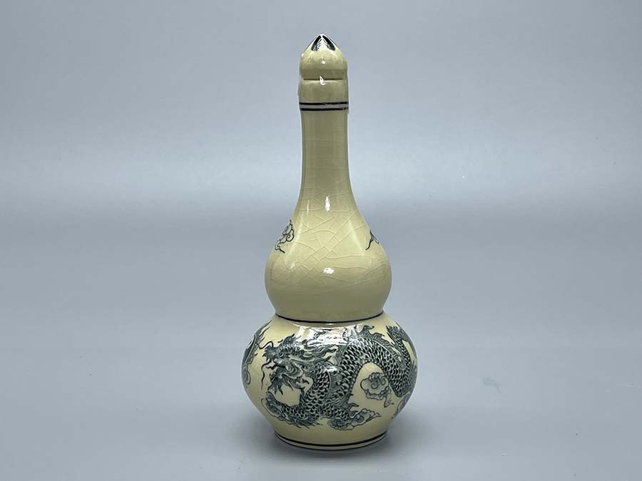 nam-ruou-gom-chu-dau-truyen-thong-4