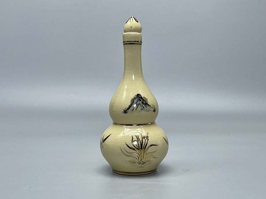 nam-ruou-hoa-sen-gom-chu-dau-ve-vang-kim-5