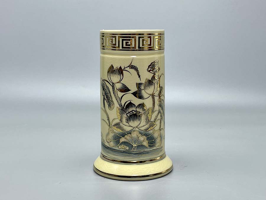 ong-huong-hoa-sen-gom-chu-dau-ve-vang-kim-1