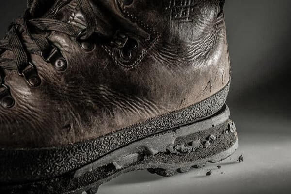 địa chỉ sửa giày da ở tphcm