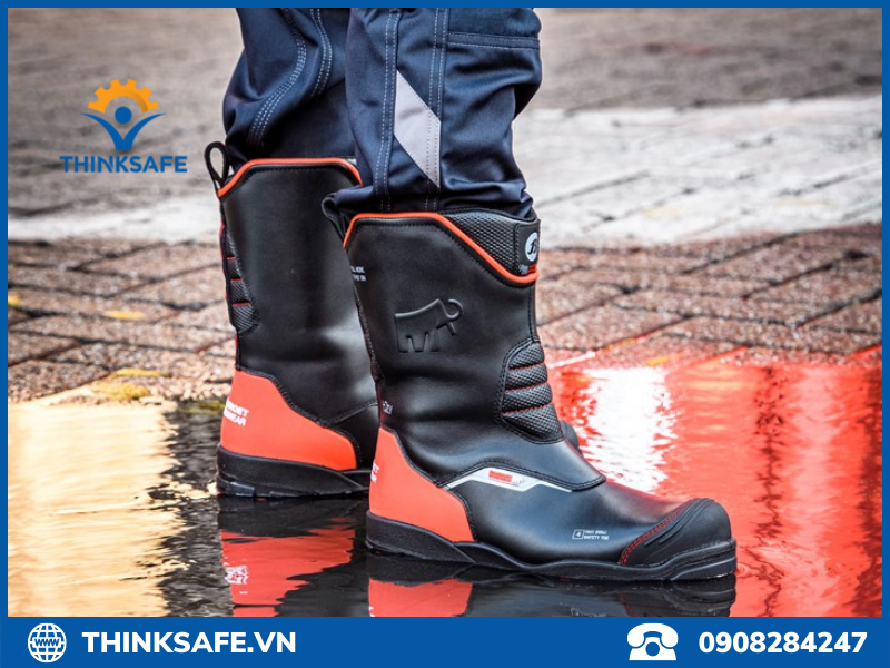 Giày bảo hộ chống dầu