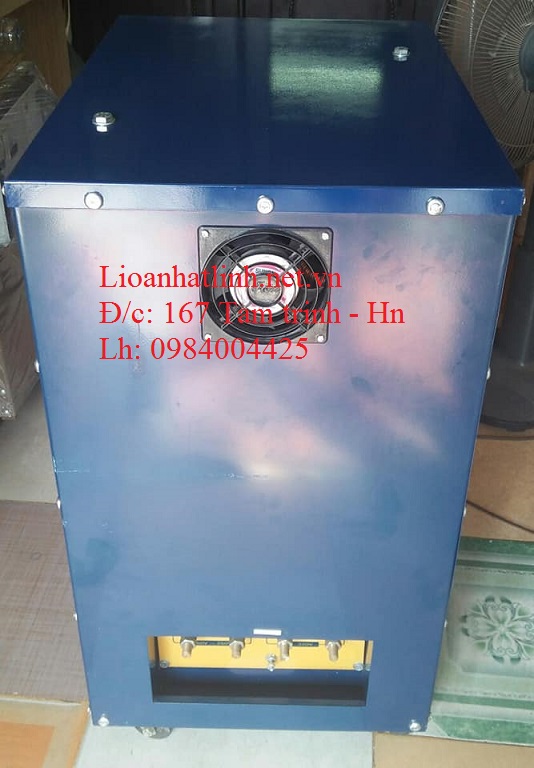 PHÍA SAU ỔN ÁP LIOA 30KVA CŨ