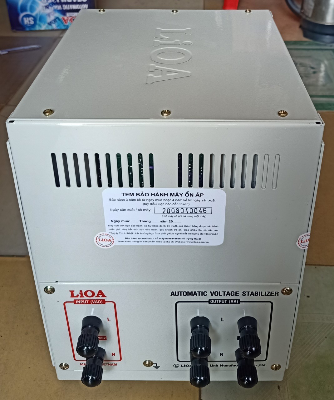 PHÍA SAU ỔN ÁP LIOA 3KVA SH - 3000 II