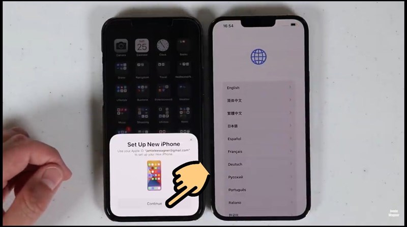 Tức thì, điện thoại iPhone cũ sẽ hiện thông báo Set up new iPhone