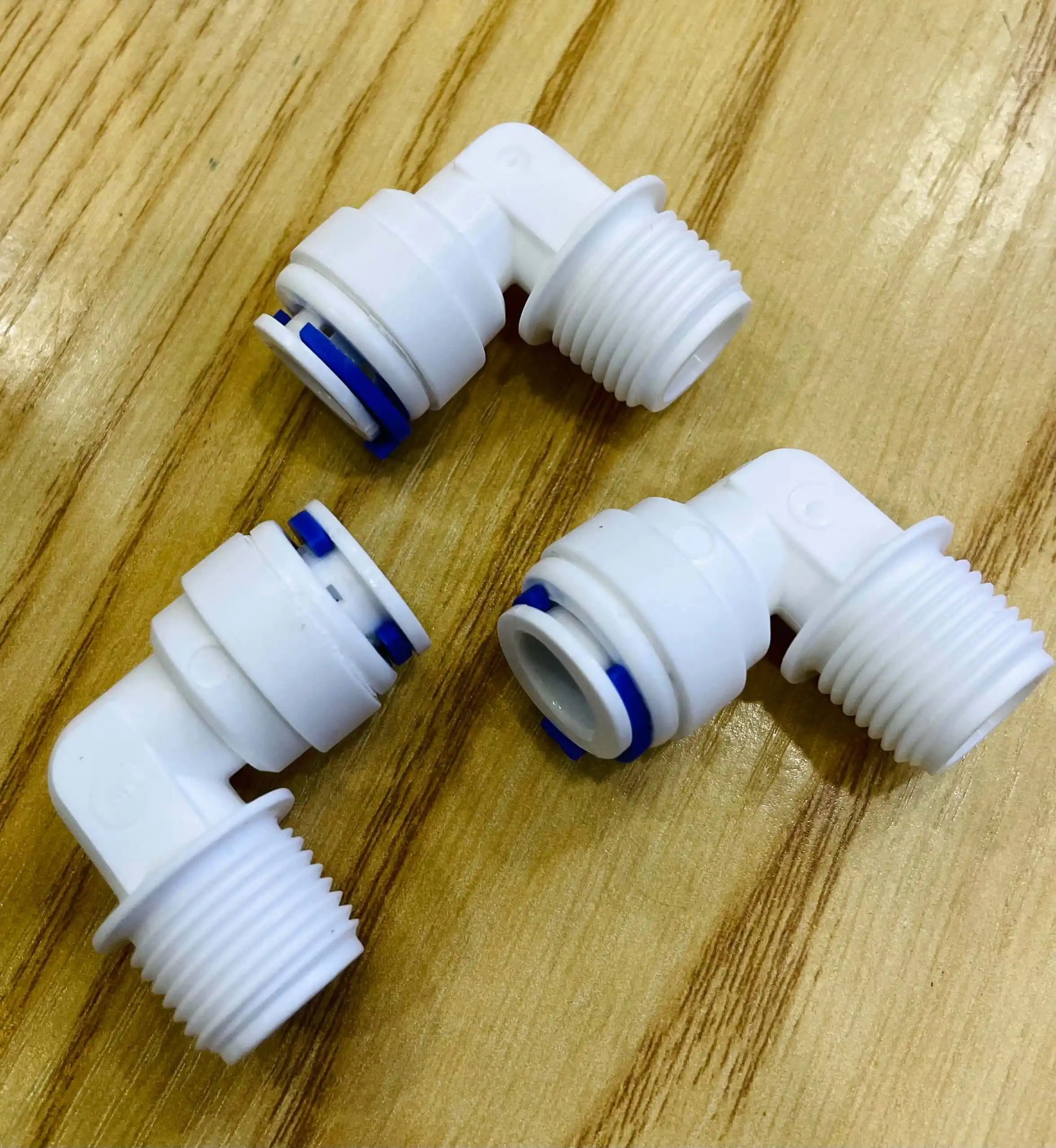 Co nối nhanh ren ngoài 17 ra phi 10