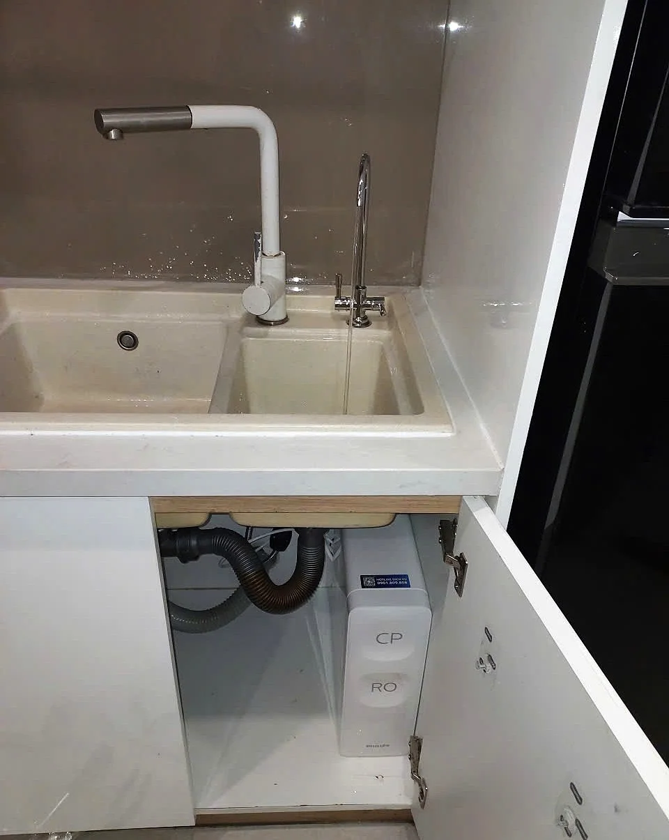 Hình lắp đặt thực tế máy lọc nước RO Philips AUT2015