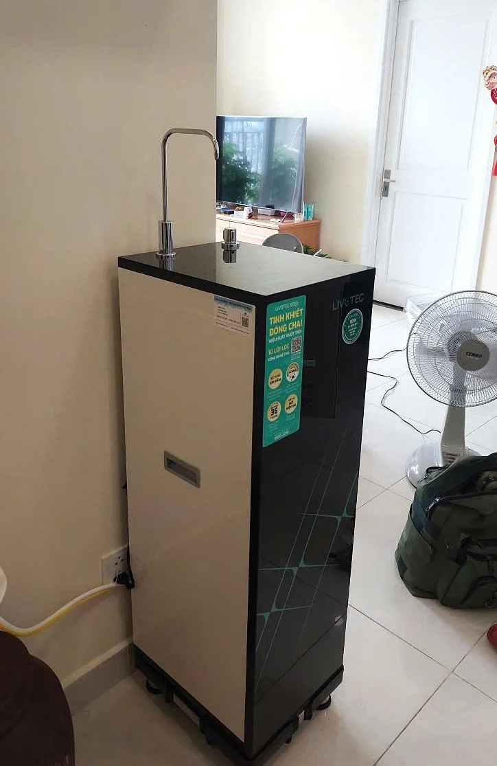 Hình lắp đặt thực tế máy lọc nước RO Livotec 606S