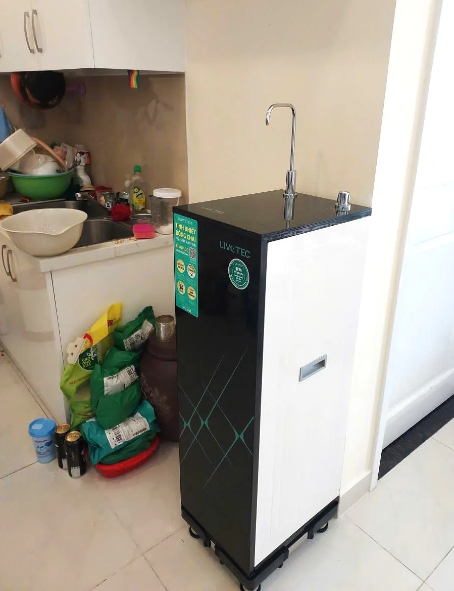 Hình lắp đặt thực tế máy lọc nước RO Livotec 606S