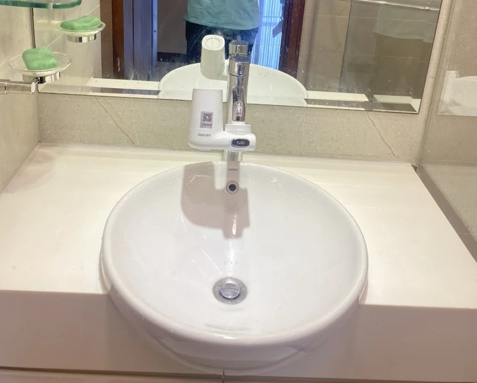 Hình ảnh lắp đặt thực tế máy lọc nước tại vòi Philips AWP3753