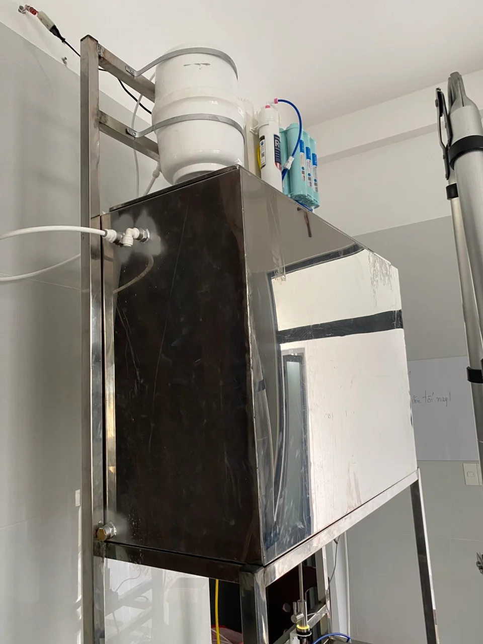 Hình lắp đặt thực tế Karofi KAQ-U96