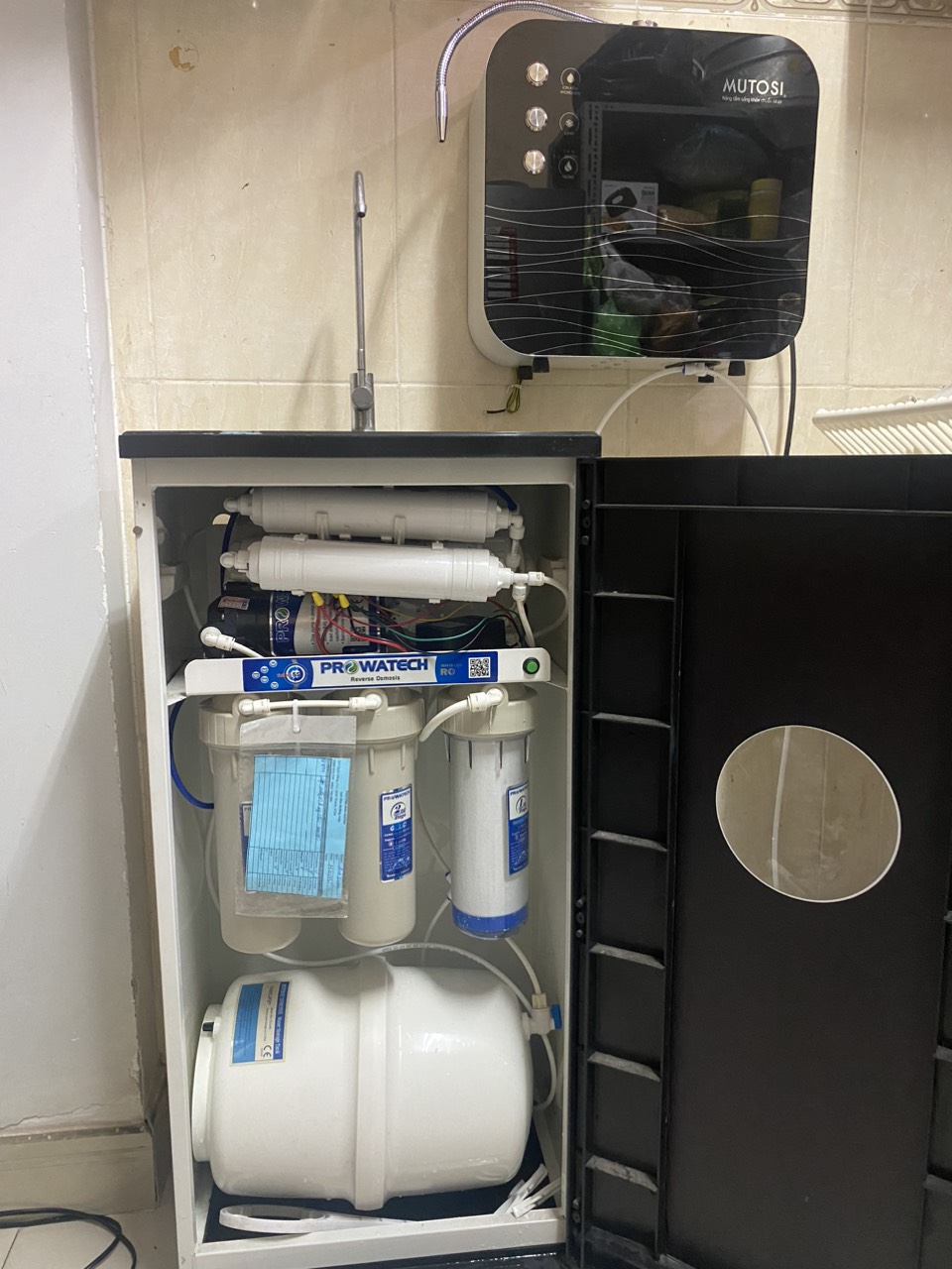 Mutosi MD-188H kết hợp cùng máy lọc nước RO tủ đứng
