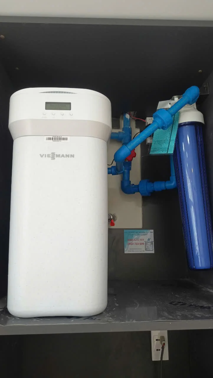 Hình lắp đặt thực tế khi kết hợp Vitopure S2 và Vitopure S3. S2 với thiết kế màu xám và S3 với thiết kế màu cam