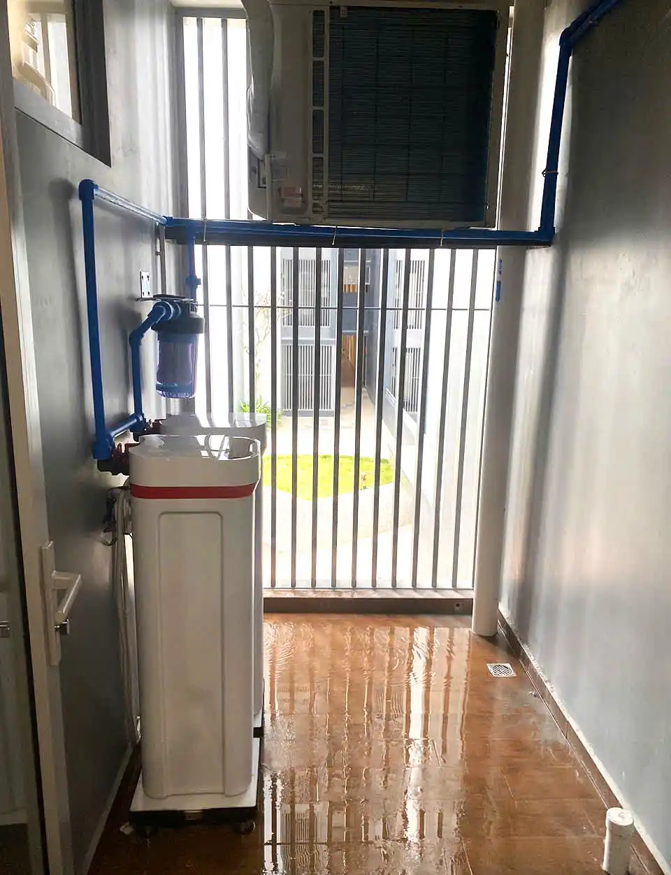 Hình lắp đặt thực tế khi kết hợp Vitopure S2 và Vitopure S3. S2 với thiết kế màu xám và S3 với thiết kế màu cam