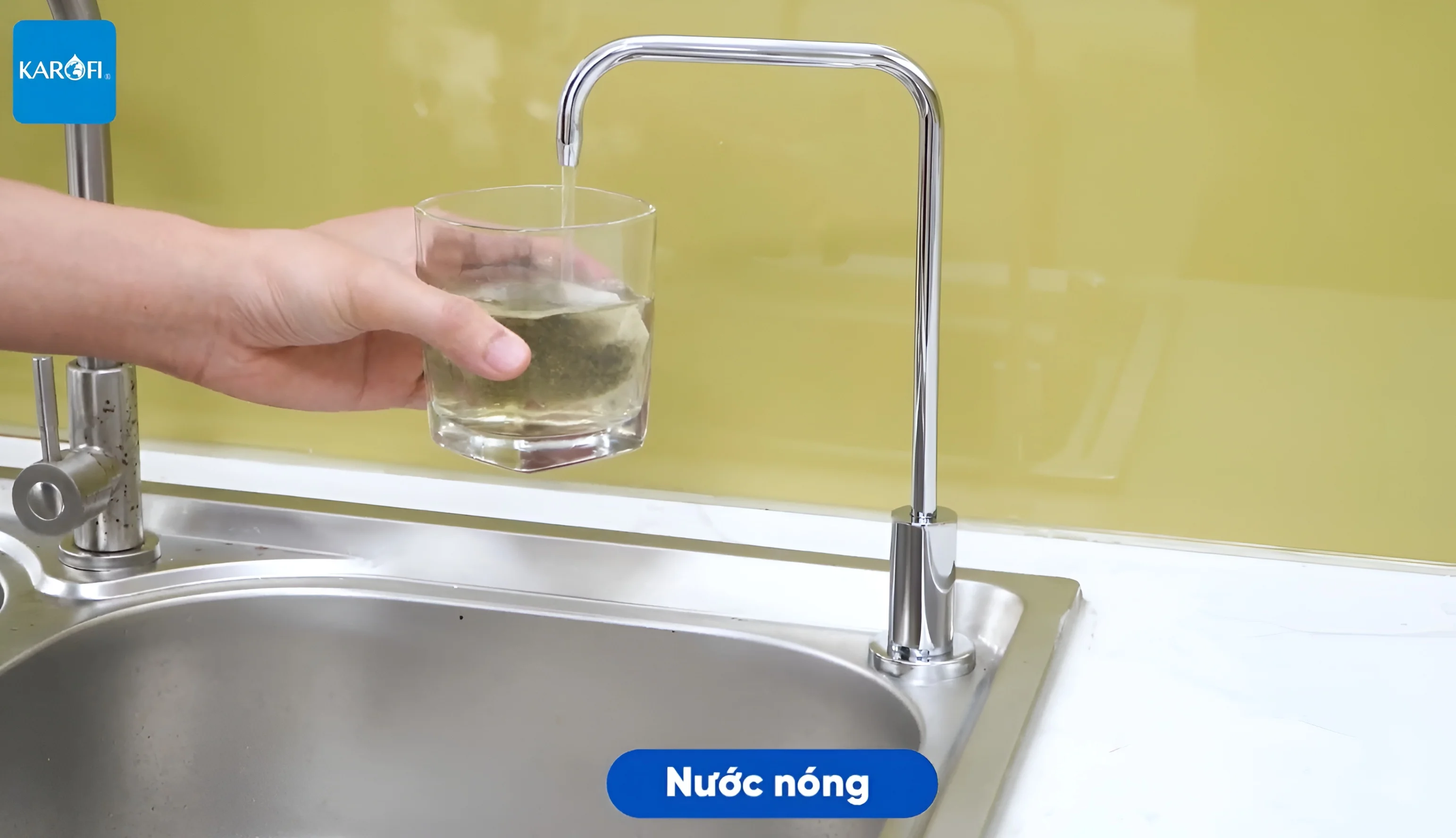 Dễ dàng lấy nước bằng núm vặn cơ