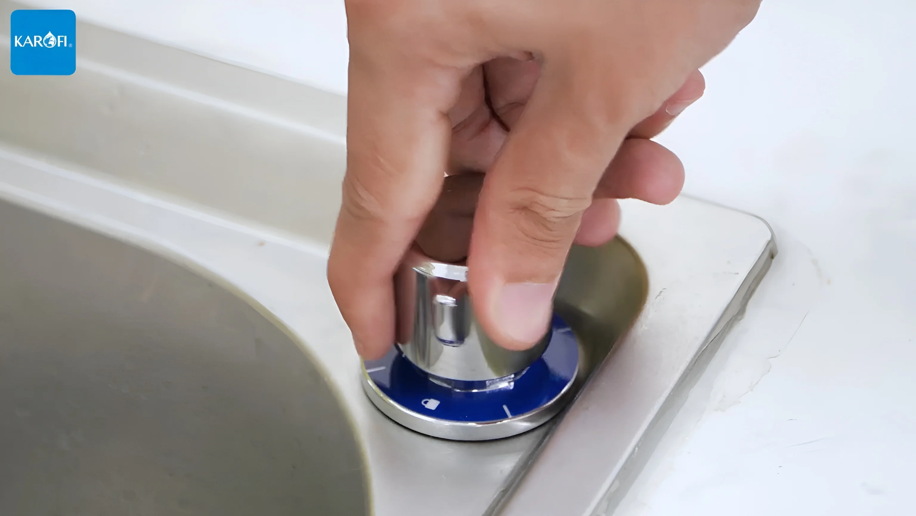 Dễ dàng lấy nước bằng núm vặn cơ