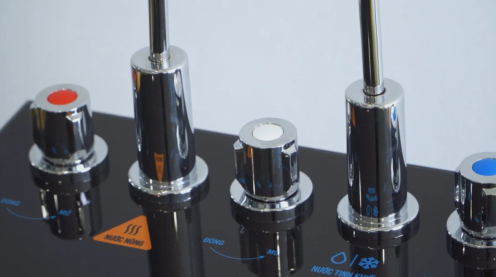 Dễ dàng lấy nước bằng núm vặn cơ