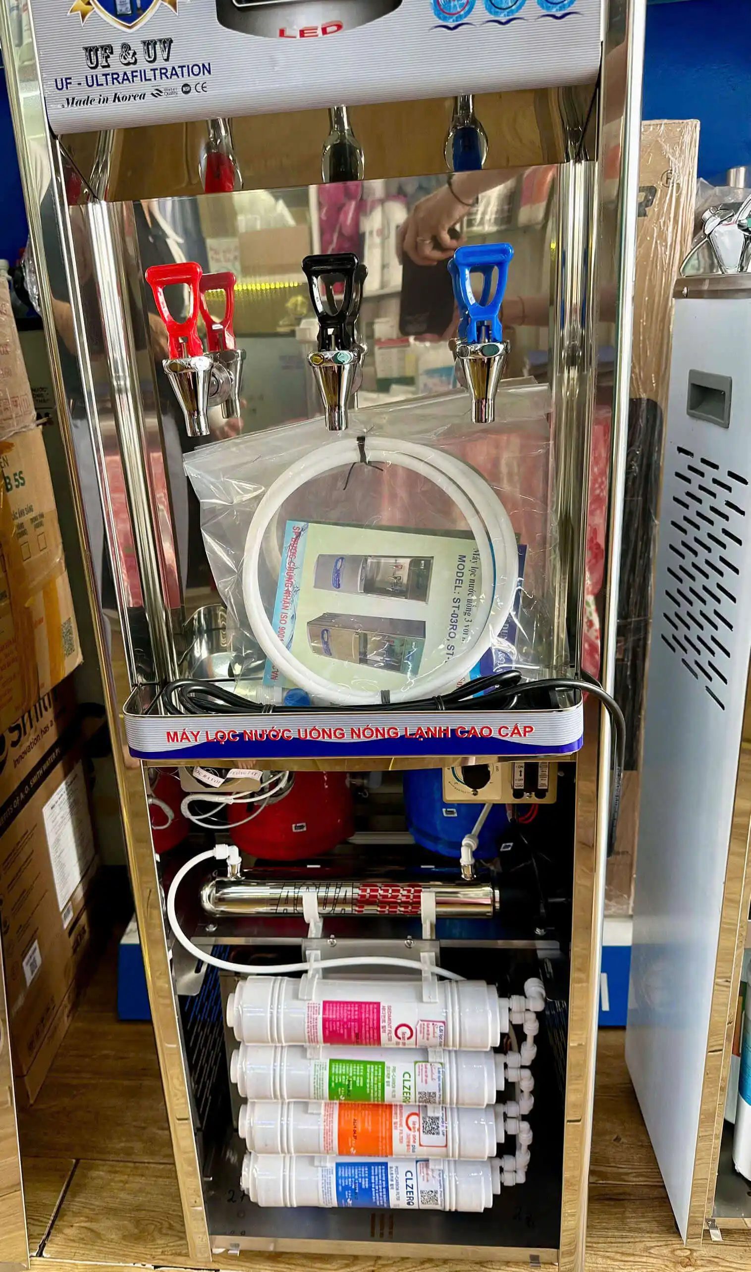 Hình lắp đặt máy lọc nước nóng lạnh Suntech ST-03UF