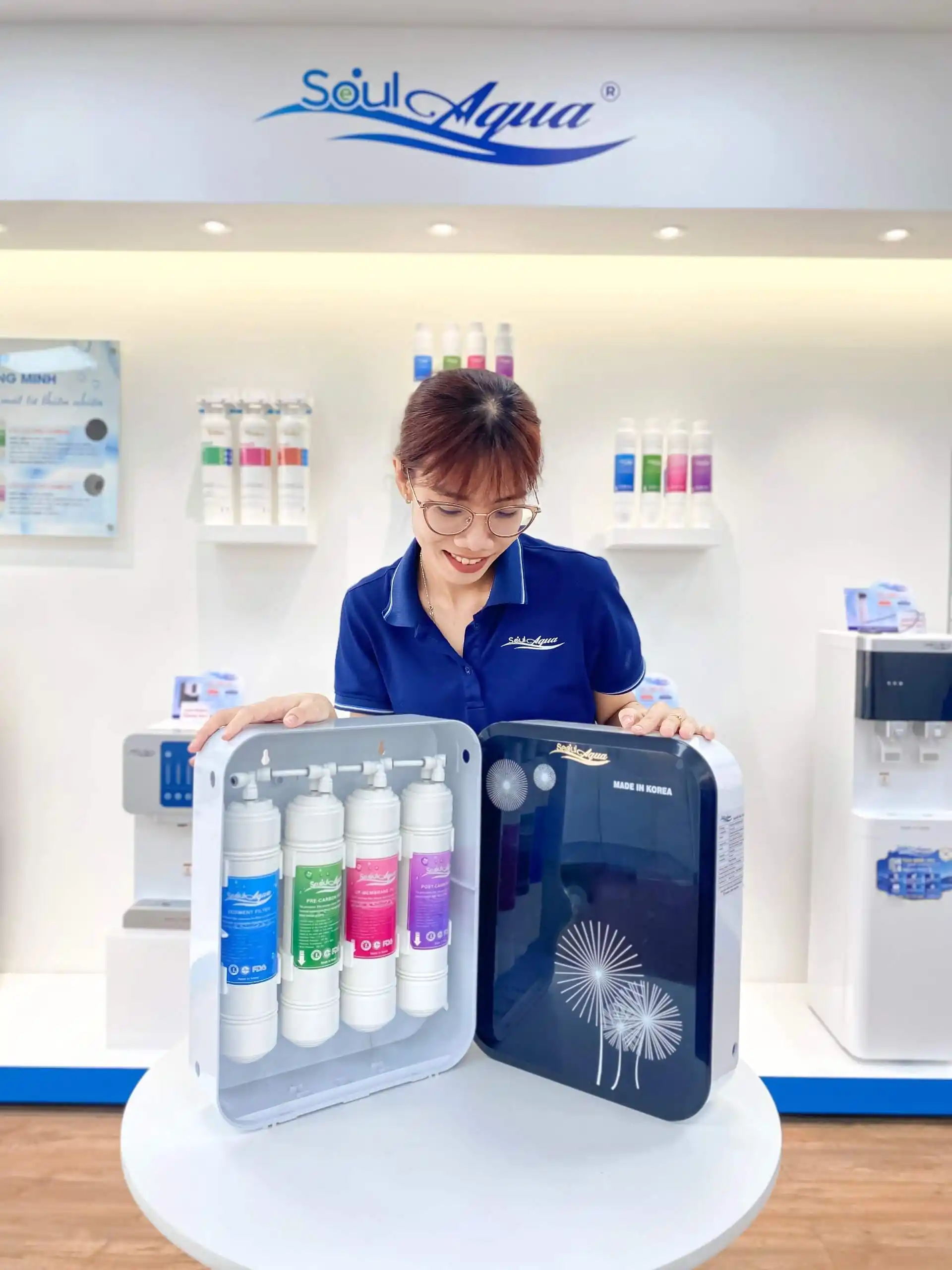 Máy lọc nước SA-7000 với màu đen sang trọng