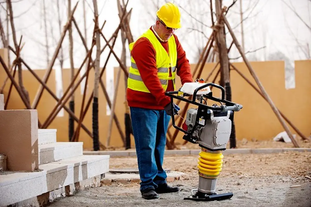 Lưu ý khi sử dụng máy đầm cóc