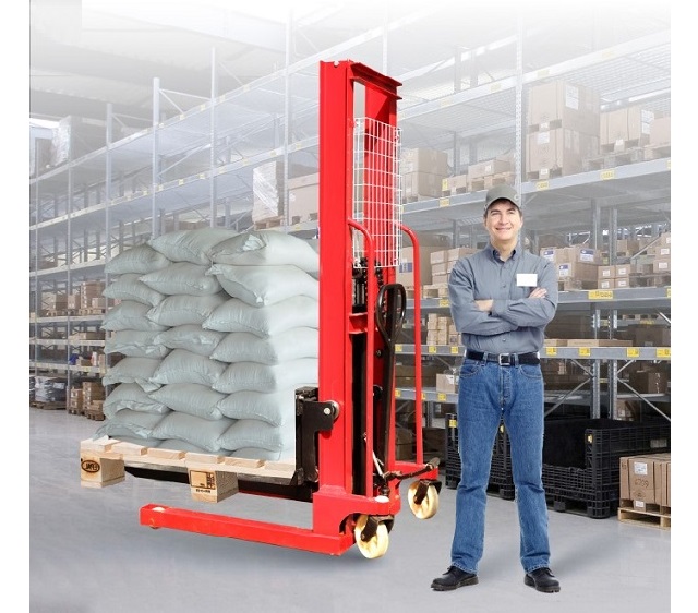 Sử sụng xe nâng tay cao