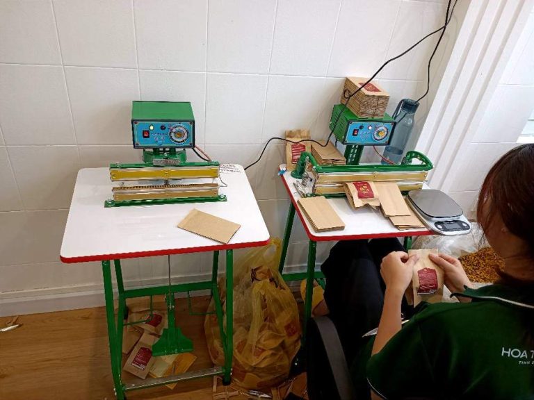 Máy hàn miệng túi dập chân má đồng 40cm