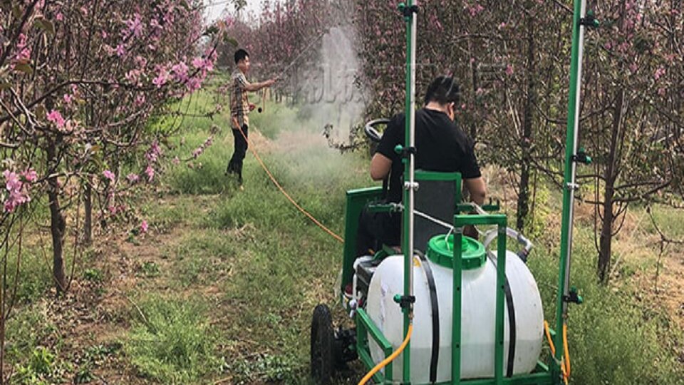 Máy Phun Thuốc Tự Hành