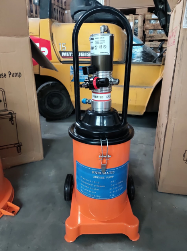 Máy bơm mỡ Kumisai 12L model KMS-12S l